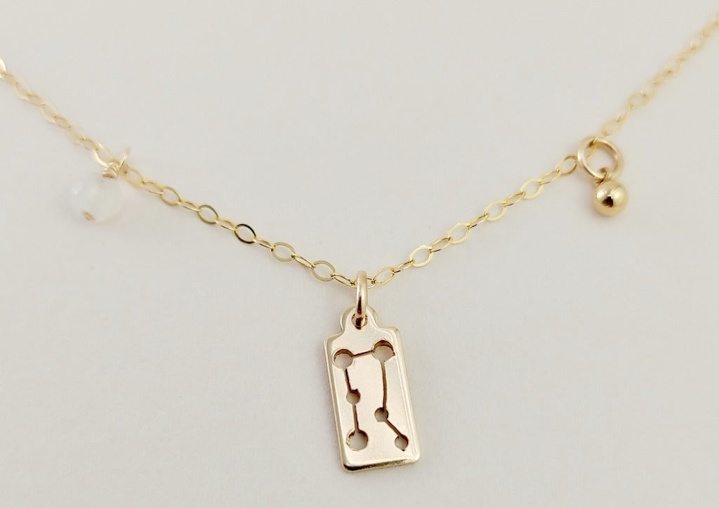 The gold gemini necklace