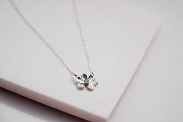Flower Power aquamarine necklace